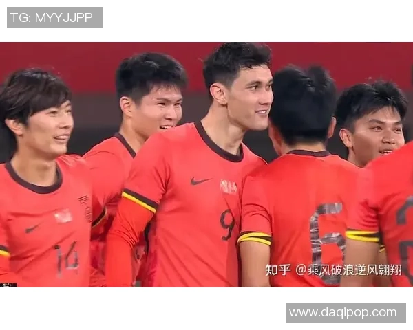 足球球星亲自直播互动粉丝揭露训练日常与赛场幕后故事